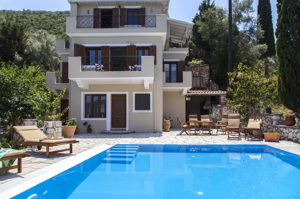 Villa Panorea Geni  ภายนอก รูปภาพ